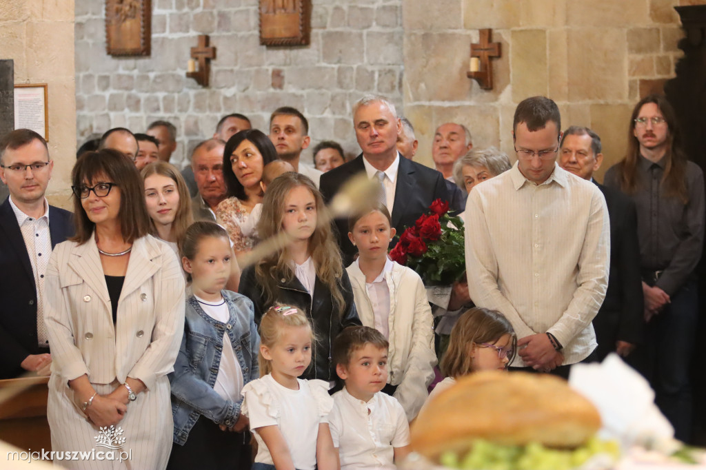 Pożegnanie księży w kruszwickiej kolegiacie