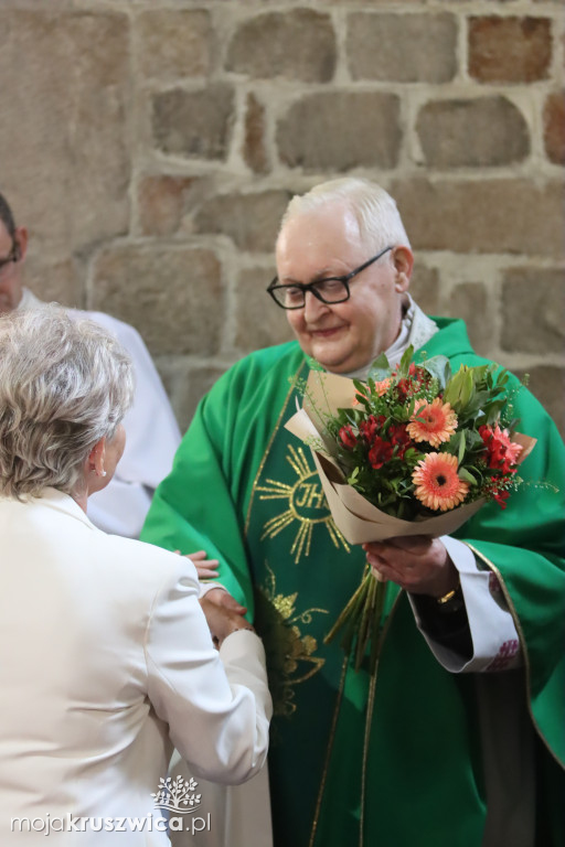 Pożegnanie księży w kruszwickiej kolegiacie