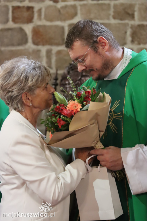 Pożegnanie księży w kruszwickiej kolegiacie