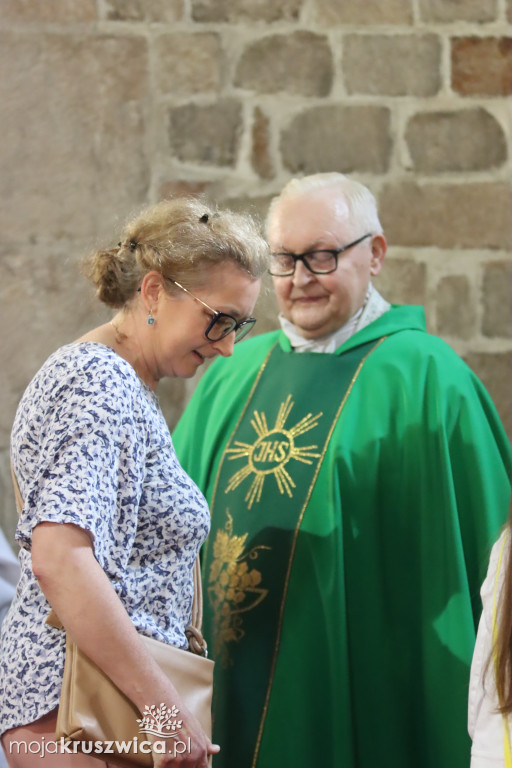 Pożegnanie księży w kruszwickiej kolegiacie