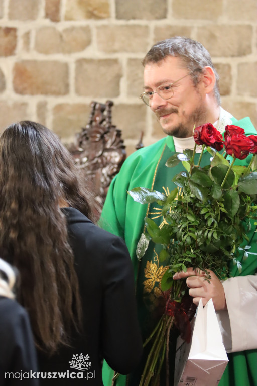 Pożegnanie księży w kruszwickiej kolegiacie