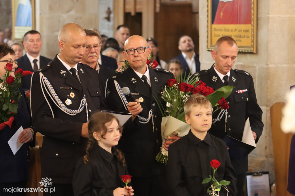 Pożegnanie księży w kruszwickiej kolegiacie