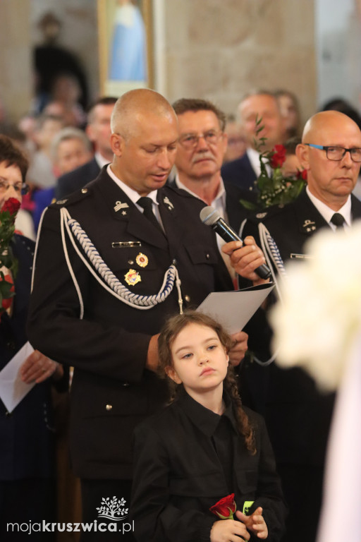 Pożegnanie księży w kruszwickiej kolegiacie