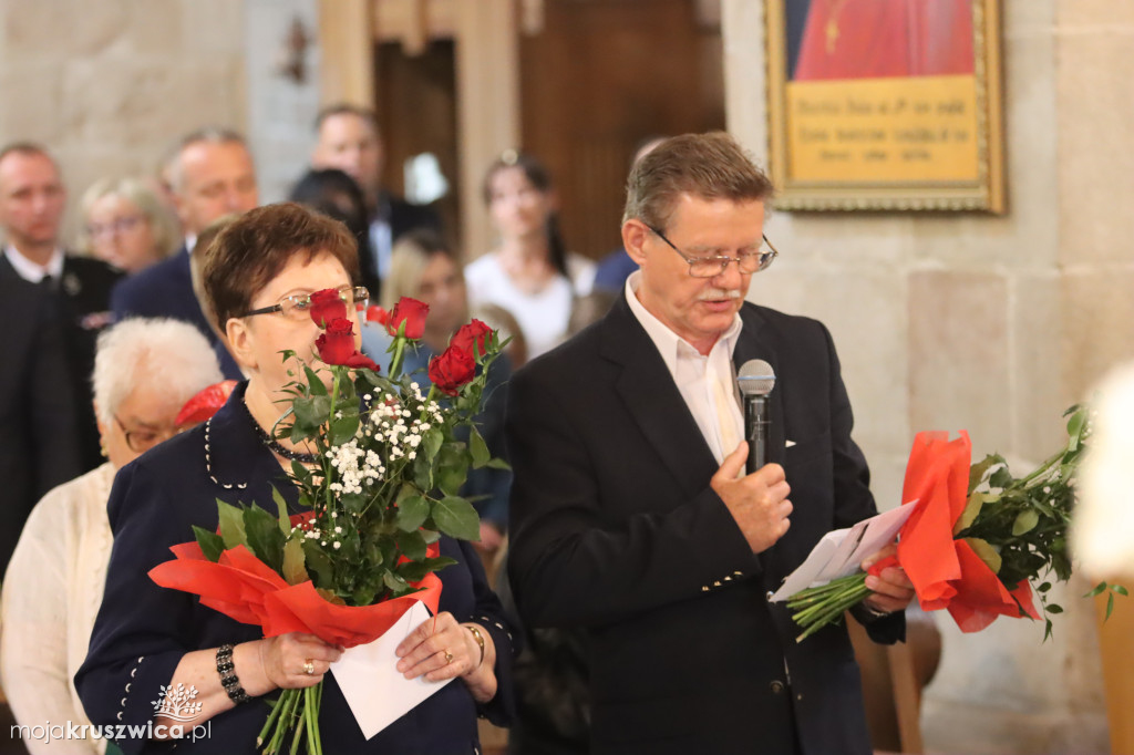 Pożegnanie księży w kruszwickiej kolegiacie