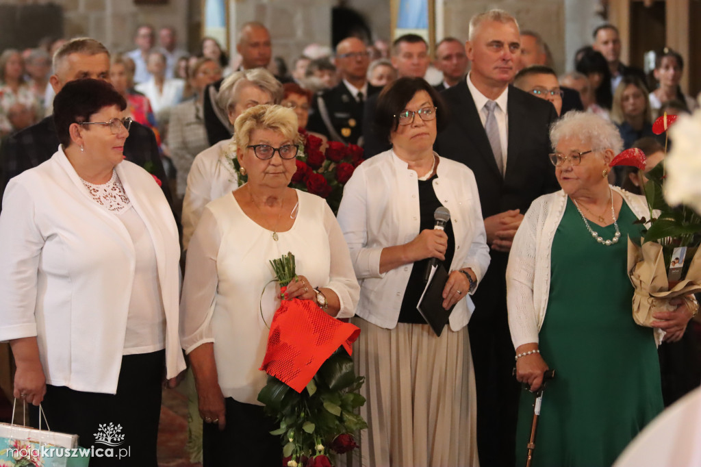 Pożegnanie księży w kruszwickiej kolegiacie