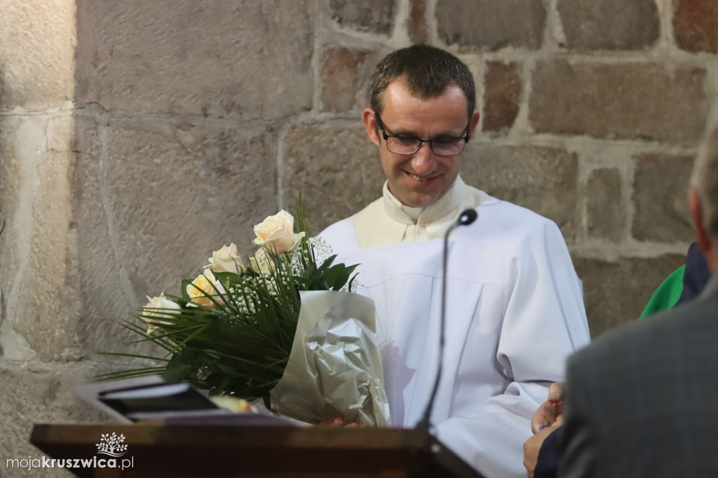 Pożegnanie księży w kruszwickiej kolegiacie