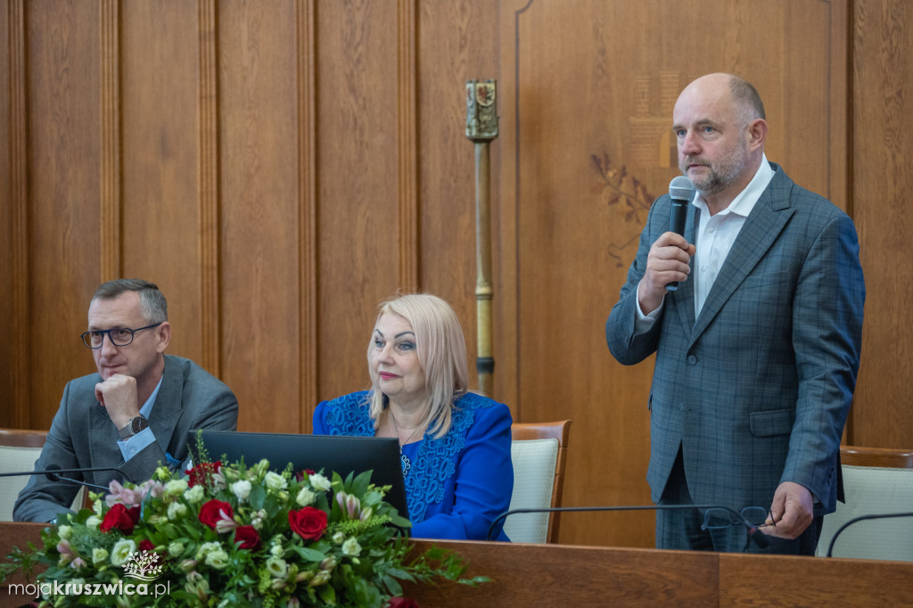 Te drogi otrzymały miliony, aby wyglądać lepiej [FOTORELACJA]