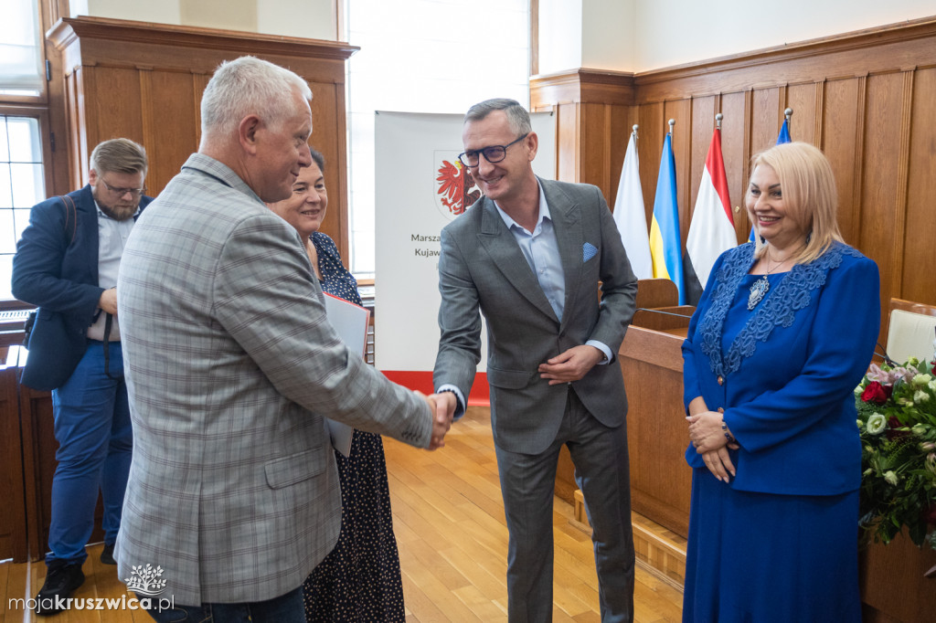 Te drogi otrzymały miliony, aby wyglądać lepiej [FOTORELACJA]