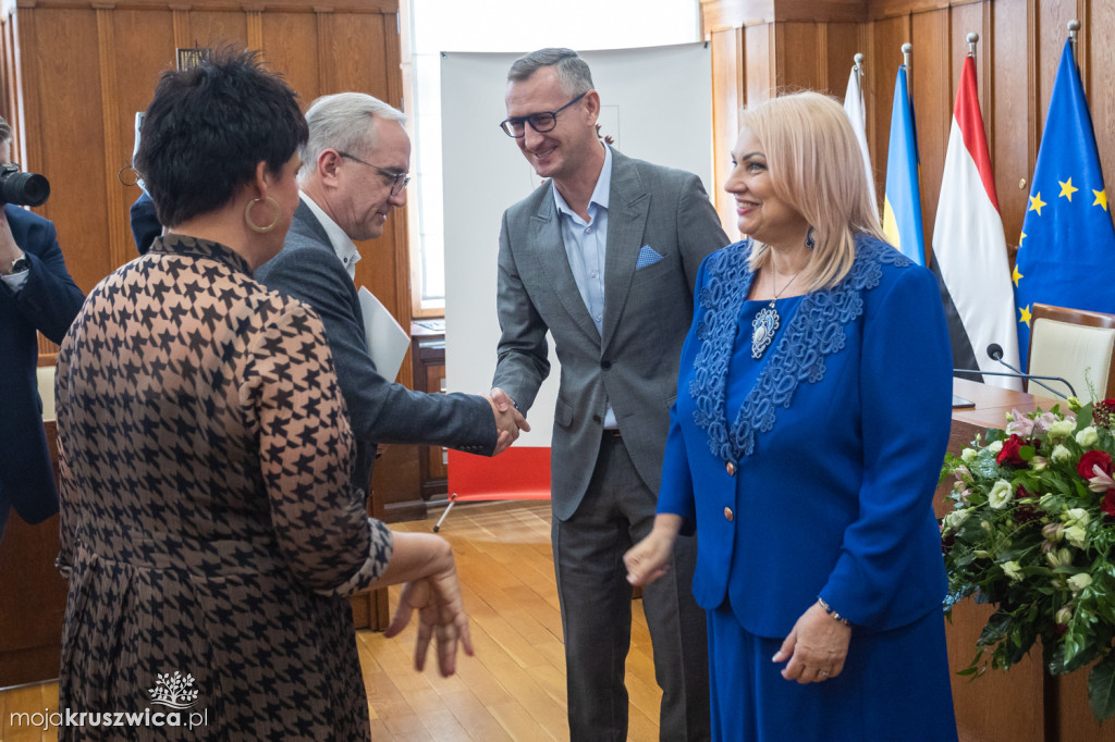 Te drogi otrzymały miliony, aby wyglądać lepiej [FOTORELACJA]