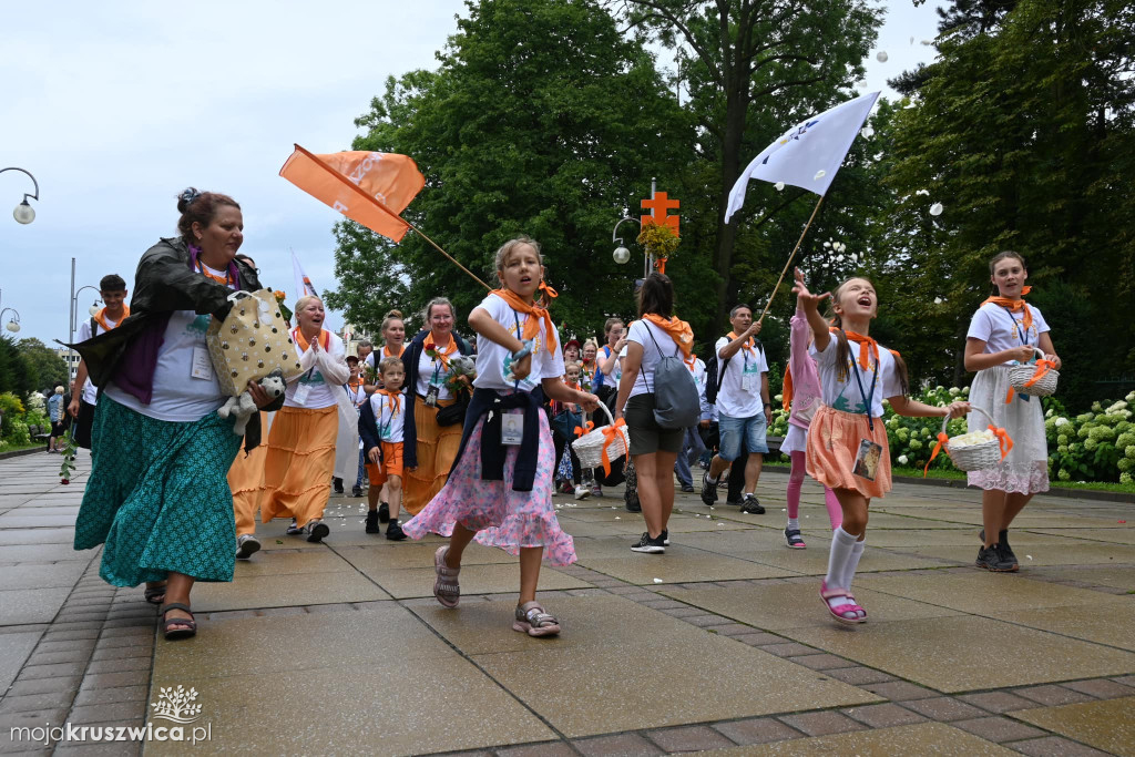 Pielgrzymi dotarli na Jasną Górę. Wśród nich byli kruszwiczanie [FOTO]