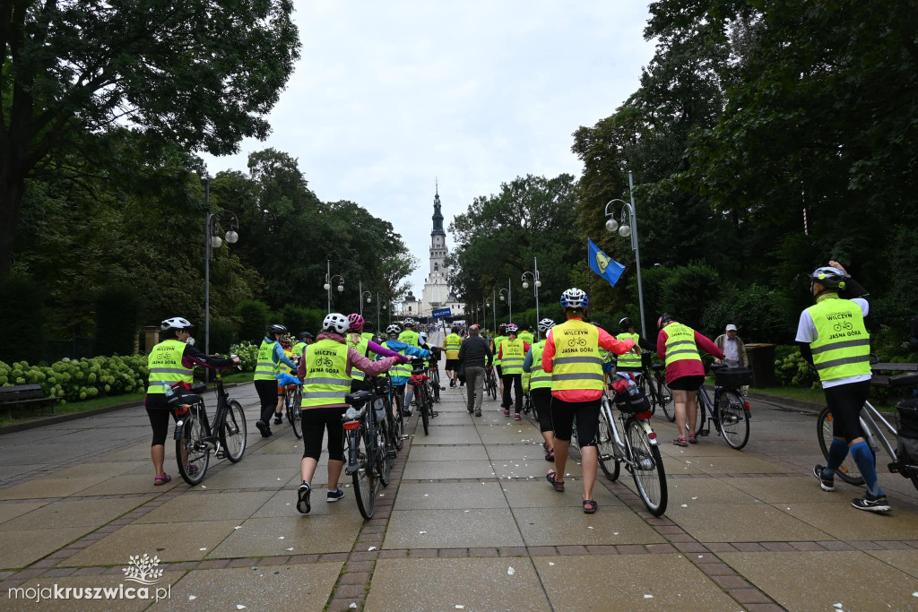 Pielgrzymi dotarli na Jasną Górę. Wśród nich byli kruszwiczanie [FOTO]