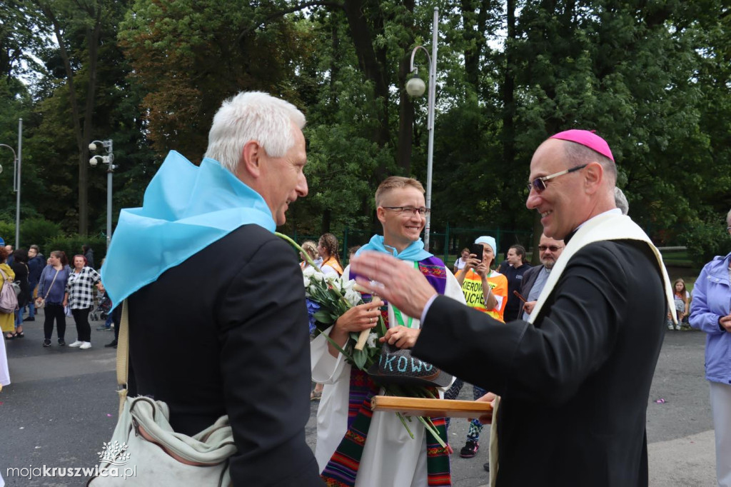 Pielgrzymi dotarli na Jasną Górę. Wśród nich byli kruszwiczanie [FOTO]