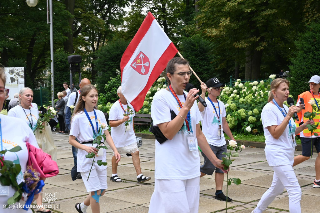 Pielgrzymi dotarli na Jasną Górę. Wśród nich byli kruszwiczanie [FOTO]