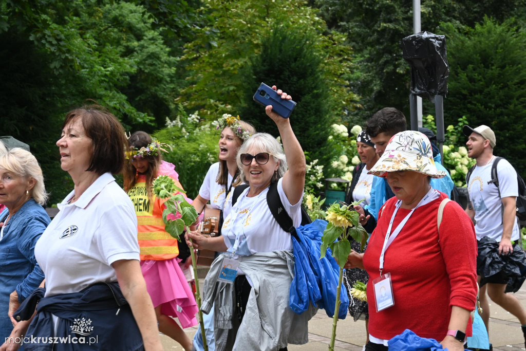 Pielgrzymi dotarli na Jasną Górę. Wśród nich byli kruszwiczanie [FOTO]