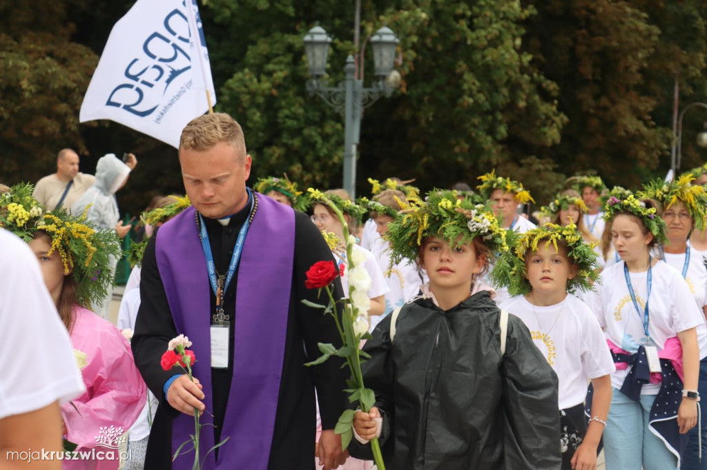 Pielgrzymi dotarli na Jasną Górę. Wśród nich byli kruszwiczanie [FOTO]