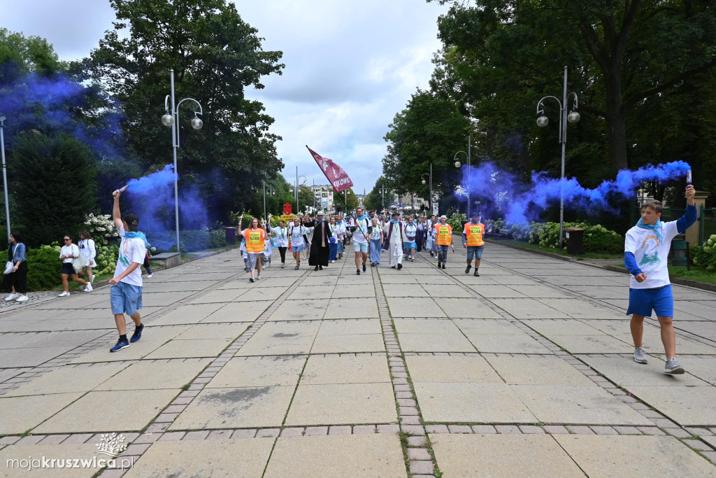 Pielgrzymi dotarli na Jasną Górę. Wśród nich byli kruszwiczanie [FOTO]