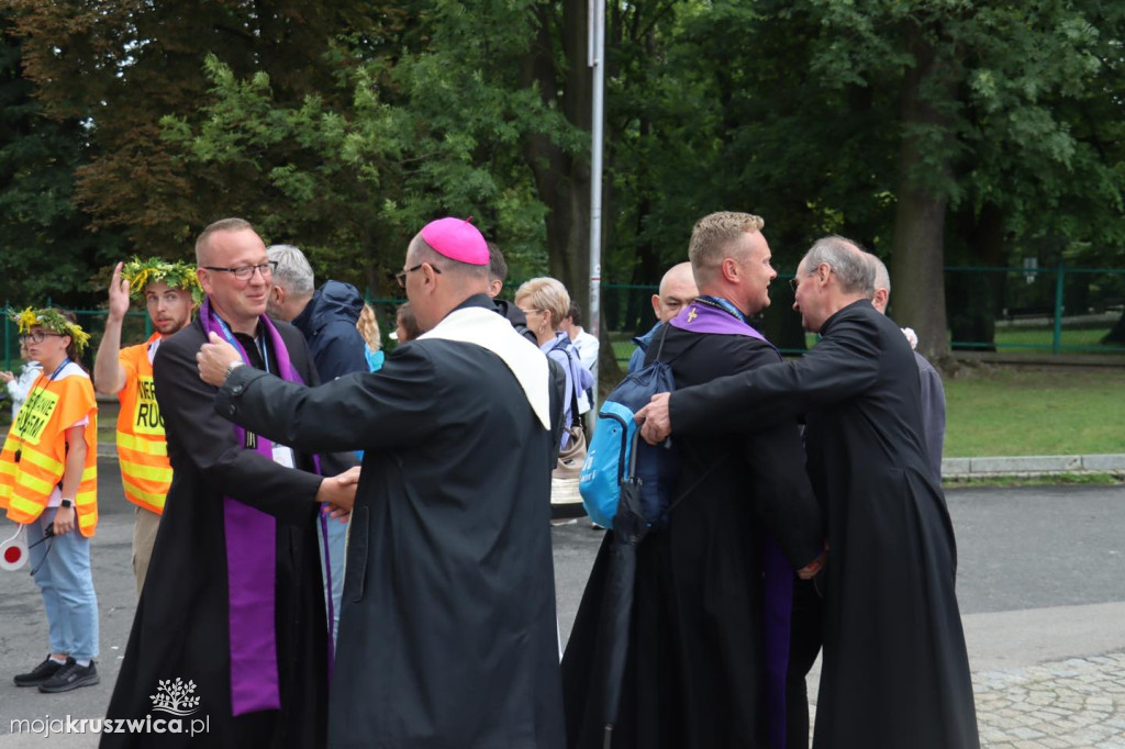 Pielgrzymi dotarli na Jasną Górę. Wśród nich byli kruszwiczanie [FOTO]