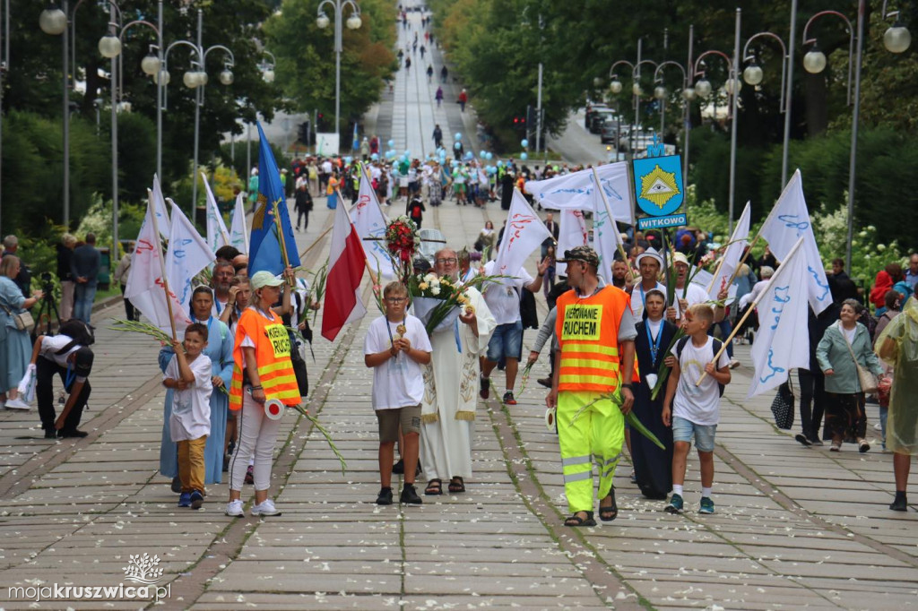 Pielgrzymi dotarli na Jasną Górę. Wśród nich byli kruszwiczanie [FOTO]