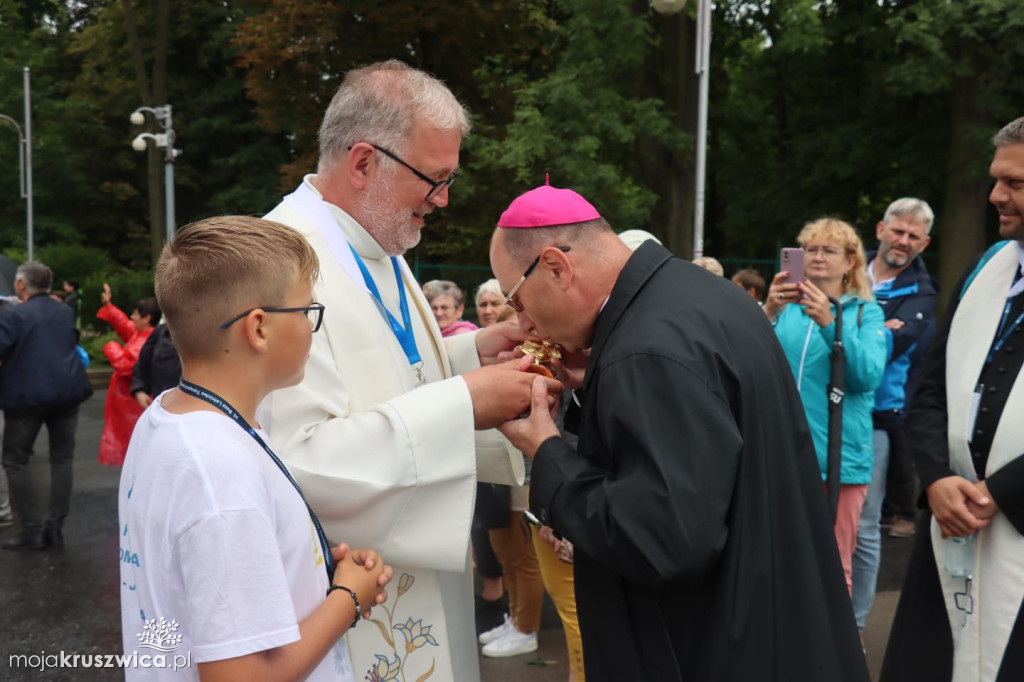 Pielgrzymi dotarli na Jasną Górę. Wśród nich byli kruszwiczanie [FOTO]