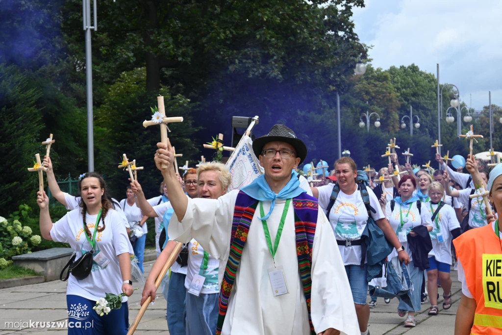 Pielgrzymi dotarli na Jasną Górę. Wśród nich byli kruszwiczanie [FOTO]