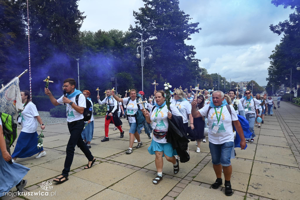 Pielgrzymi dotarli na Jasną Górę. Wśród nich byli kruszwiczanie [FOTO]