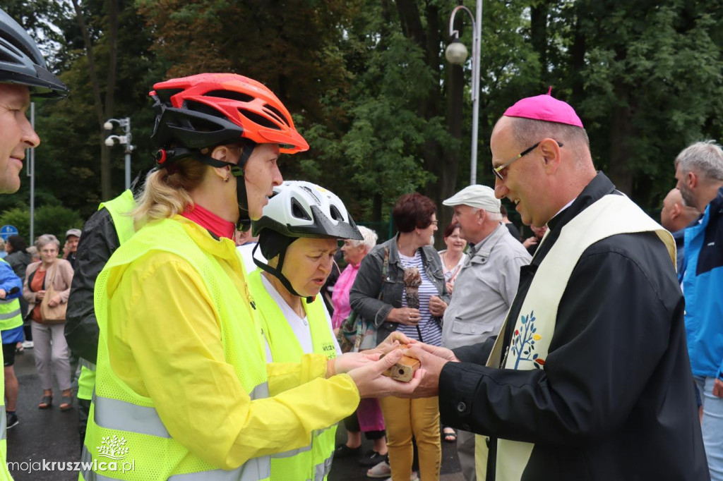 Pielgrzymi dotarli na Jasną Górę. Wśród nich byli kruszwiczanie [FOTO]