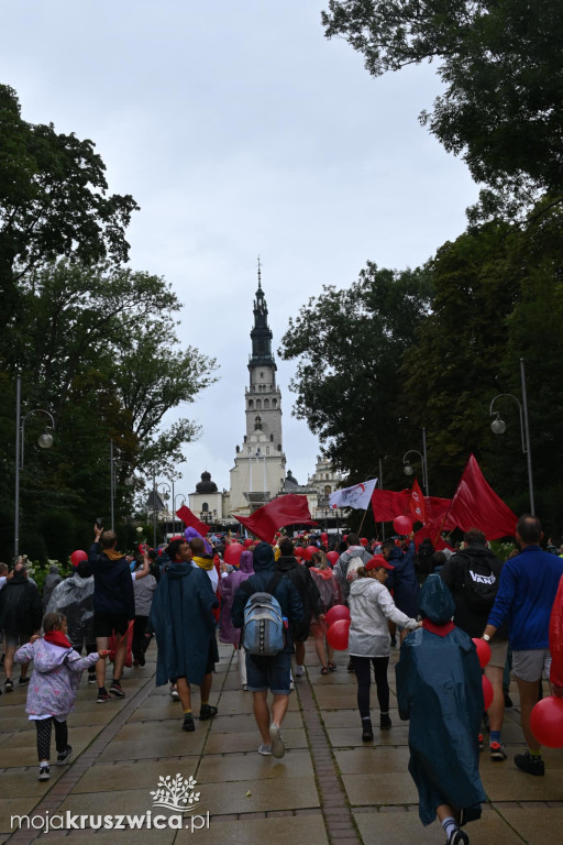 Pielgrzymi dotarli na Jasną Górę. Wśród nich byli kruszwiczanie [FOTO]