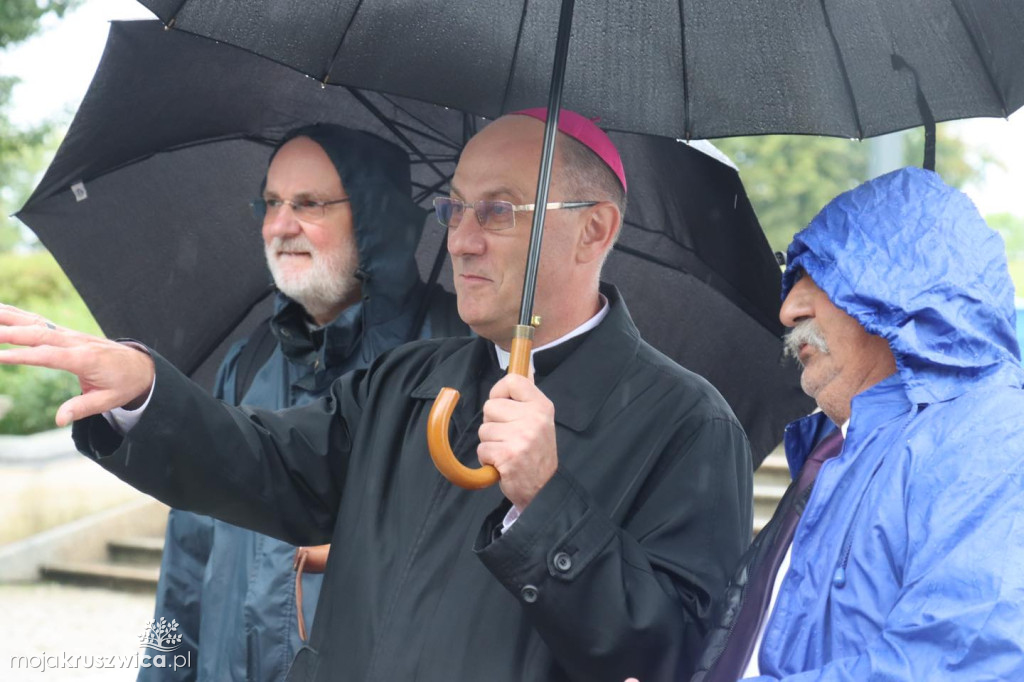 Pielgrzymi dotarli na Jasną Górę. Wśród nich byli kruszwiczanie [FOTO]