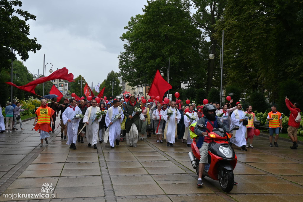 Pielgrzymi dotarli na Jasną Górę. Wśród nich byli kruszwiczanie [FOTO]