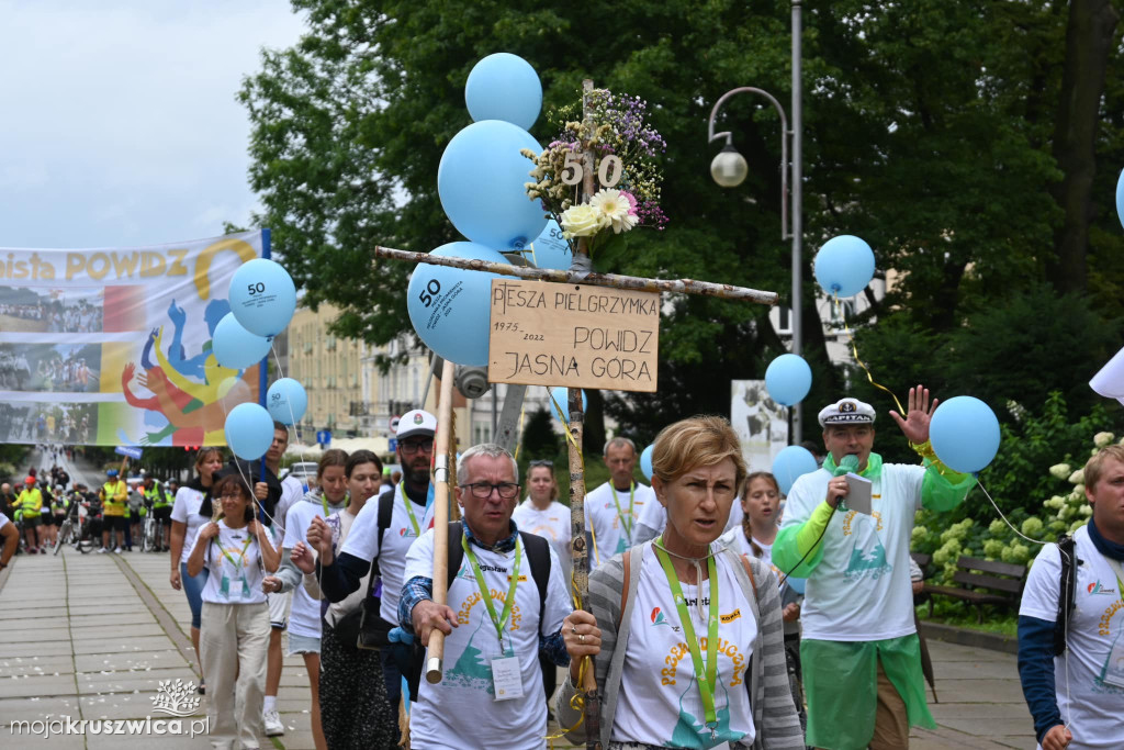 Pielgrzymi dotarli na Jasną Górę. Wśród nich byli kruszwiczanie [FOTO]