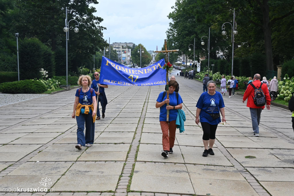 Pielgrzymi dotarli na Jasną Górę. Wśród nich byli kruszwiczanie [FOTO]