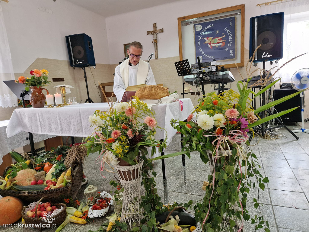  Ostrówek. Dożynkowa msza w obiektywie Juliana Stachniaka [ZDJĘCIA]