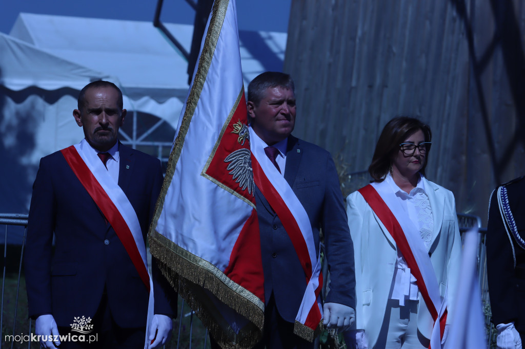 Przemarsz dożynkowy w Chrośnie