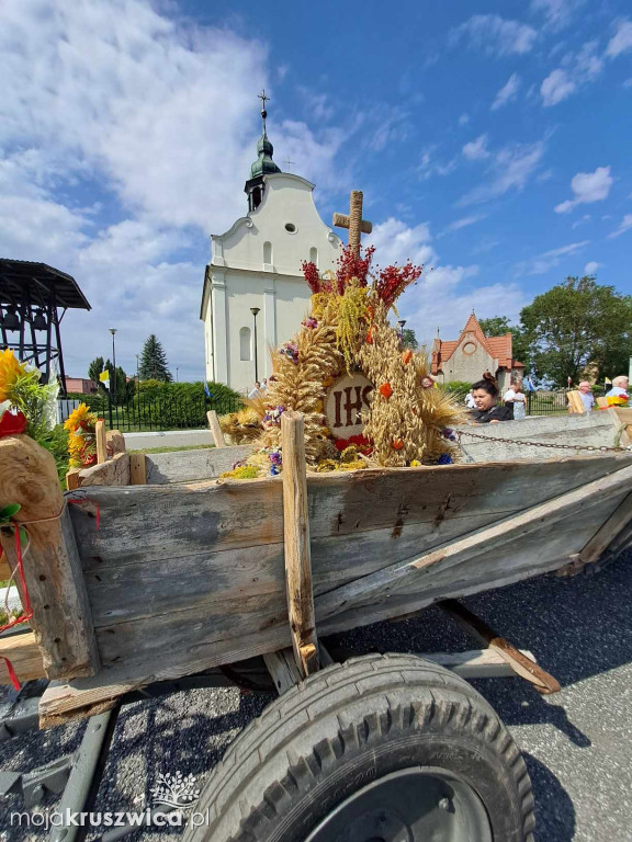 Sławsk Wielki: Dożynki sołeckie i msza święta w parafii św. Bartłomieja