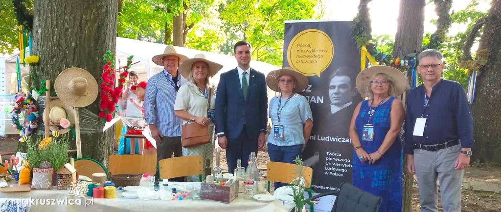 Nadgoplański Uniwersytet Ludowy obecny podczas Ogólnopolskiego Festiwalu