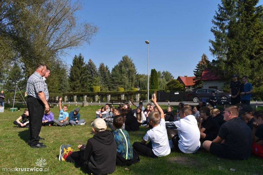 Tak młodzi kruszwiczanie sprzątali świat [ZDJĘCIA]