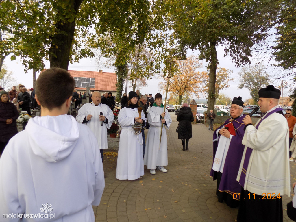 Uroczystość Wszystkich Świętych i Noc Świętych w Chełmcach [ZDJĘCIA]