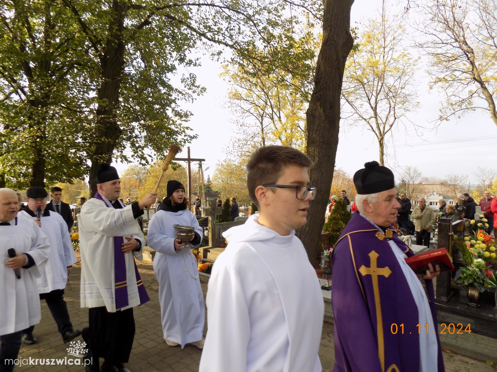 Uroczystość Wszystkich Świętych i Noc Świętych w Chełmcach [ZDJĘCIA]