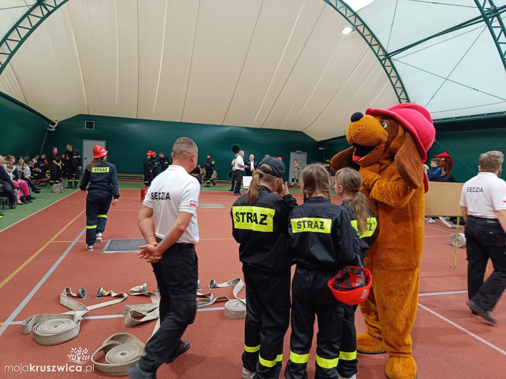 Wola Wapowska: Trwają I Powiatowe Halowe Zawody Sportowo-Pożarnicze