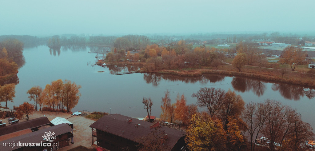 Kruszwicka jesień na zdjęciach i filmie z drona [ZDJĘCIA]