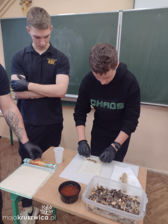Wola Wapowska. WOK Kruszwica i azjatycki projekt