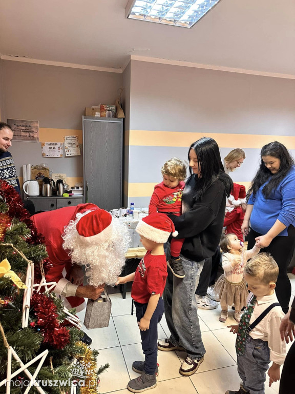 Świąteczne spotkanie w Grodztwie. Mieszkańców odwiedził Mikołaj
