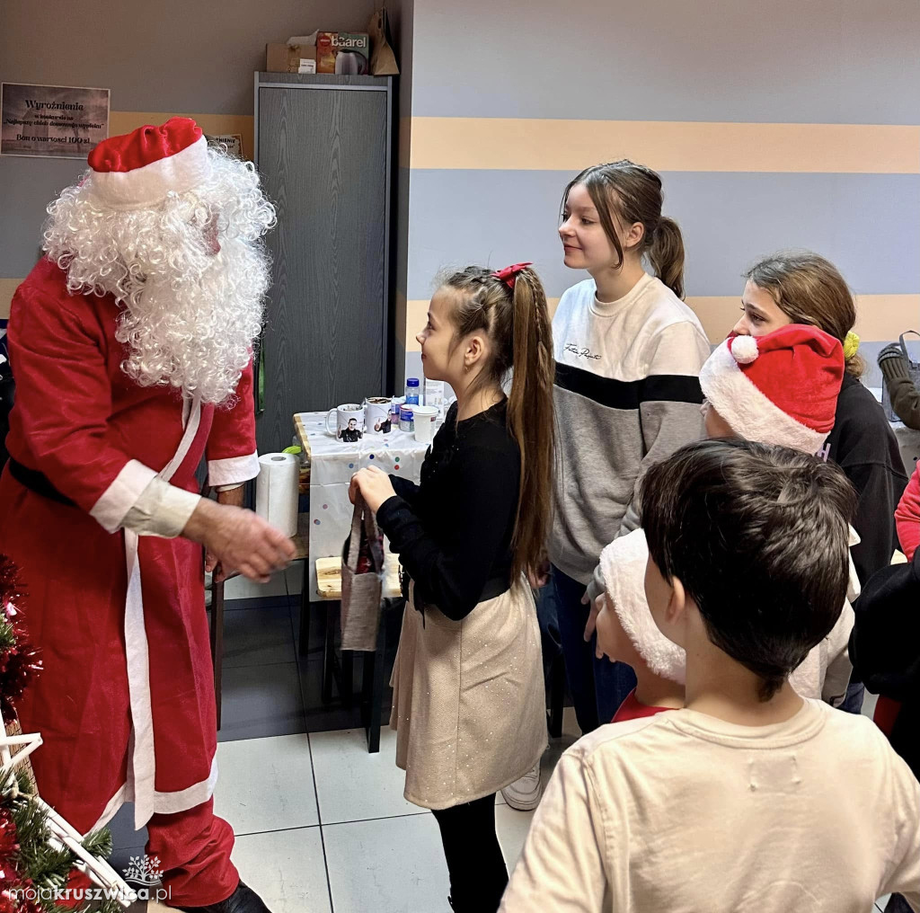 Świąteczne spotkanie w Grodztwie. Mieszkańców odwiedził Mikołaj