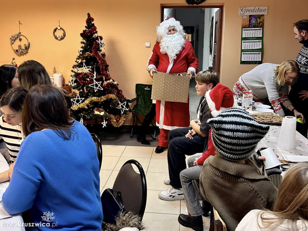 Świąteczne spotkanie w Grodztwie. Mieszkańców odwiedził Mikołaj