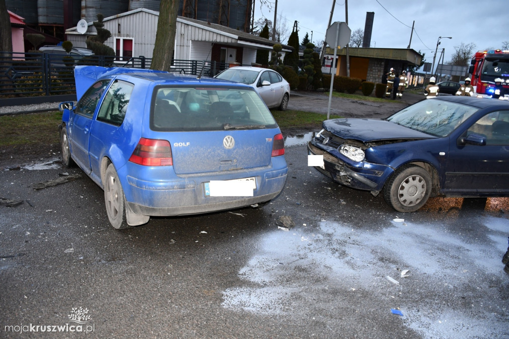 REGION: Groźne zderzenie trzech aut. Są poszkodowani