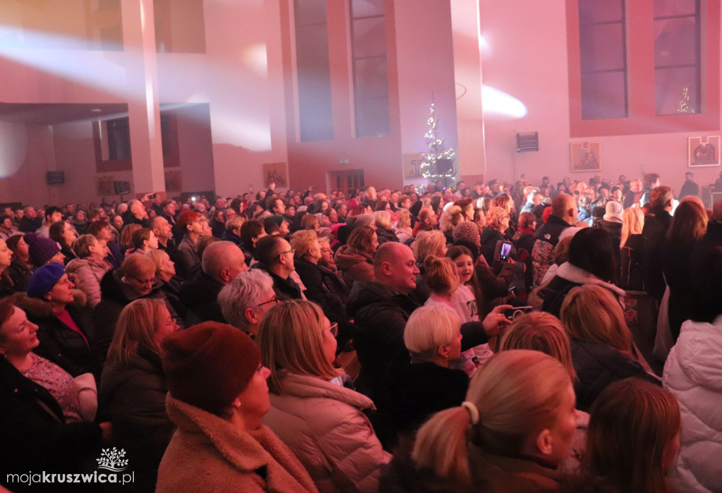 Koncert Justyny Steczkowskiej w Janikowie