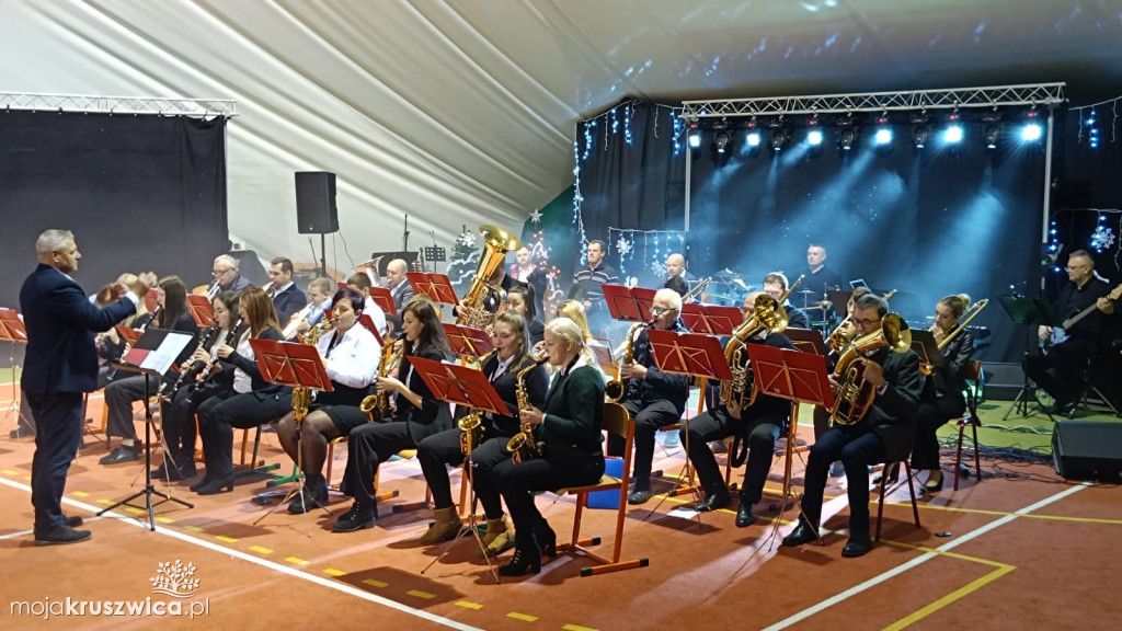 Szkolny Koncert Kolęd w Racicach za nami [FOTO]