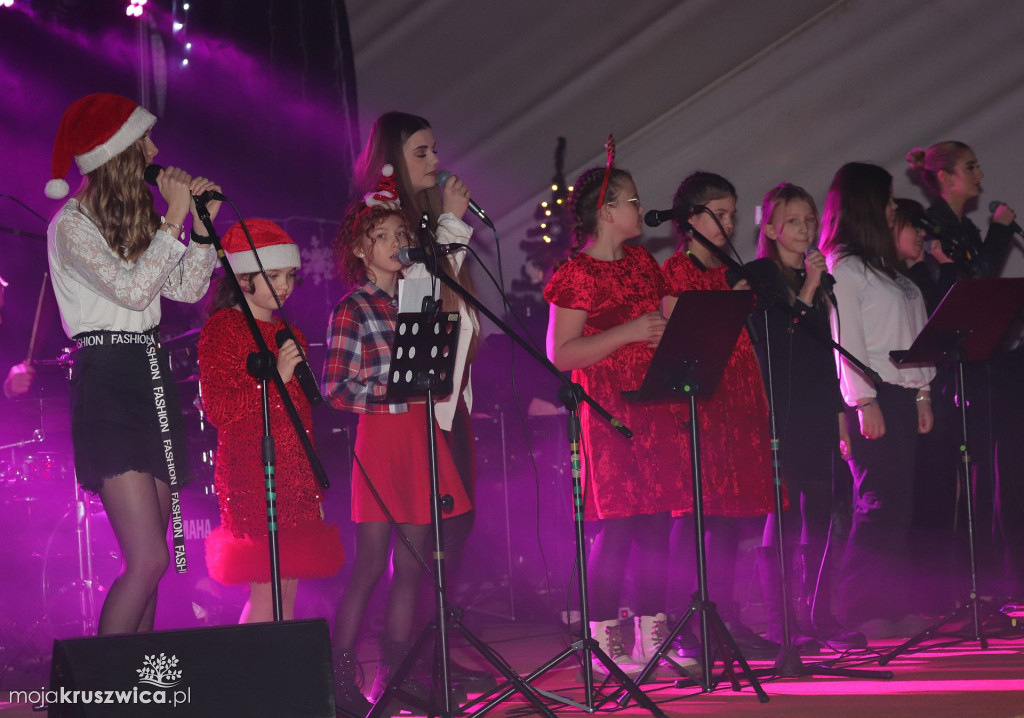 Szkolny Koncert Kolęd w Racicach za nami [FOTO]