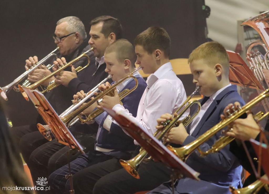 Szkolny Koncert Kolęd w Racicach za nami [FOTO]