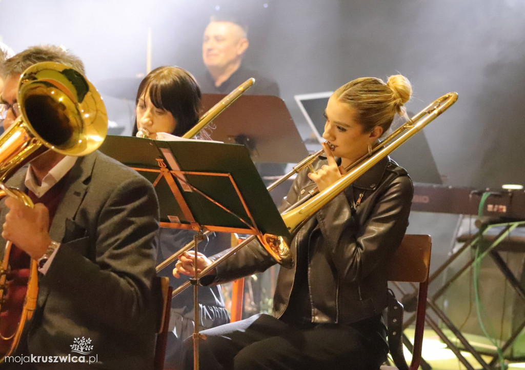 Szkolny Koncert Kolęd w Racicach za nami [FOTO]